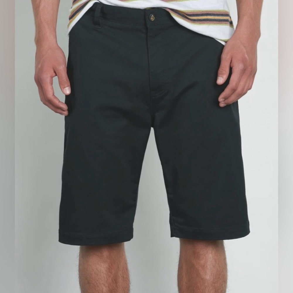 NWT- Volcom ‘Vmonty’ Flat Front Stretch Chino Shorts